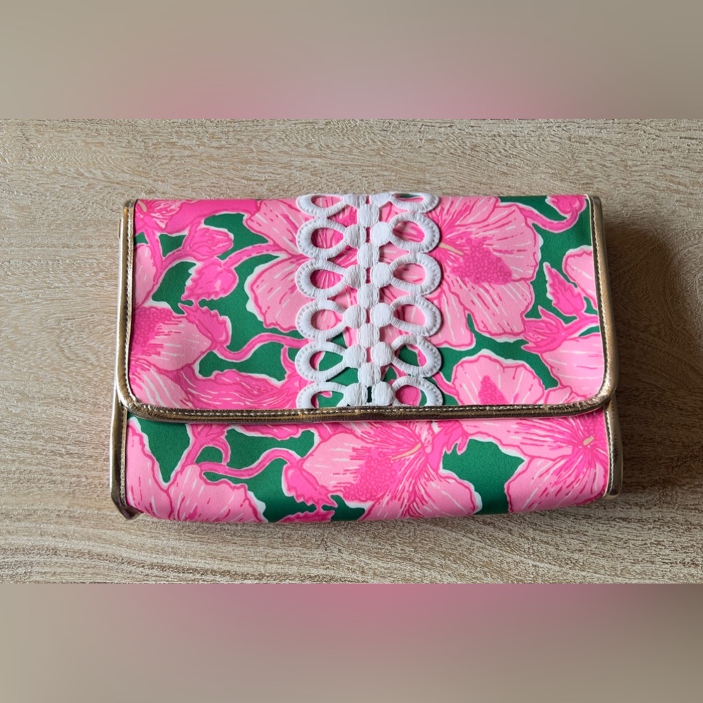 Lilly Pulitzer Oversized Envelope Clutch in Kelly Green and Hibis Kiss - NWOT